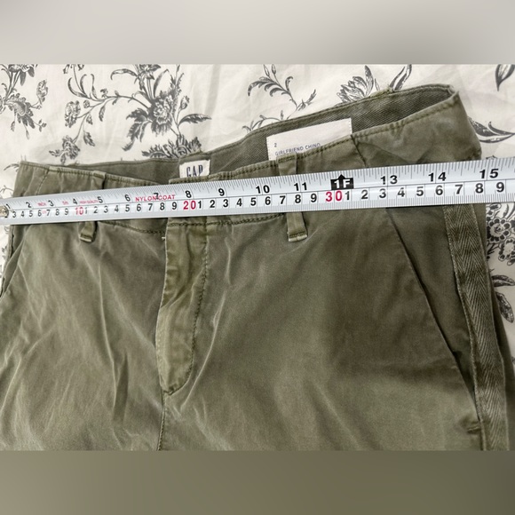 Gap (Gap for Good) green girlfriend chino pants size 2 - Picture 7 of 7